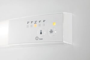 aeg-frigorifico-1p-osf6i82ef-nevera-combi-integrado-111-l-e-blanco-1