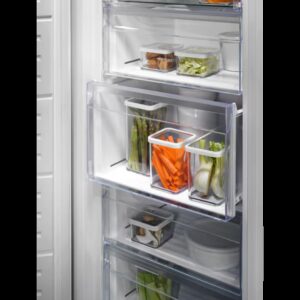 electrolux-congelador-vertical-lut6ne28u-inox-186-cm-nofrost-280l-clase-e-3