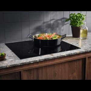 electrolux-encimera-induccion-lit60336c-3-zonas-60cm-biselada-9
