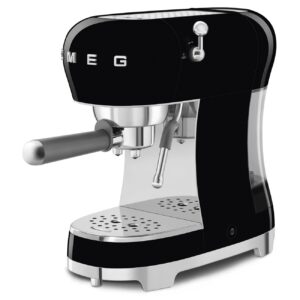 smeg-cafetera-ecf02bleu-espresso-negra-8