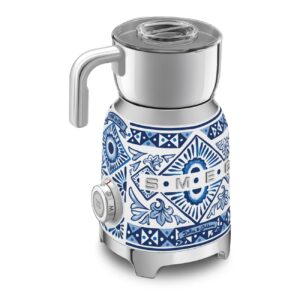 smeg-espumante-leche-mff01dgbeu-dolce-gabbana-blu-mediterraneo-decorado-inox-600-ml-500-w-induccion-3